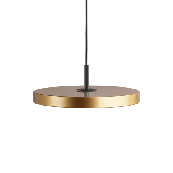 Søren Ravn Christensen - Asteria Medium Brass - Black Top 43 x 14 cm, 2.7m Cordset - Pendel - UMAGE - Hos Lampeagenten.