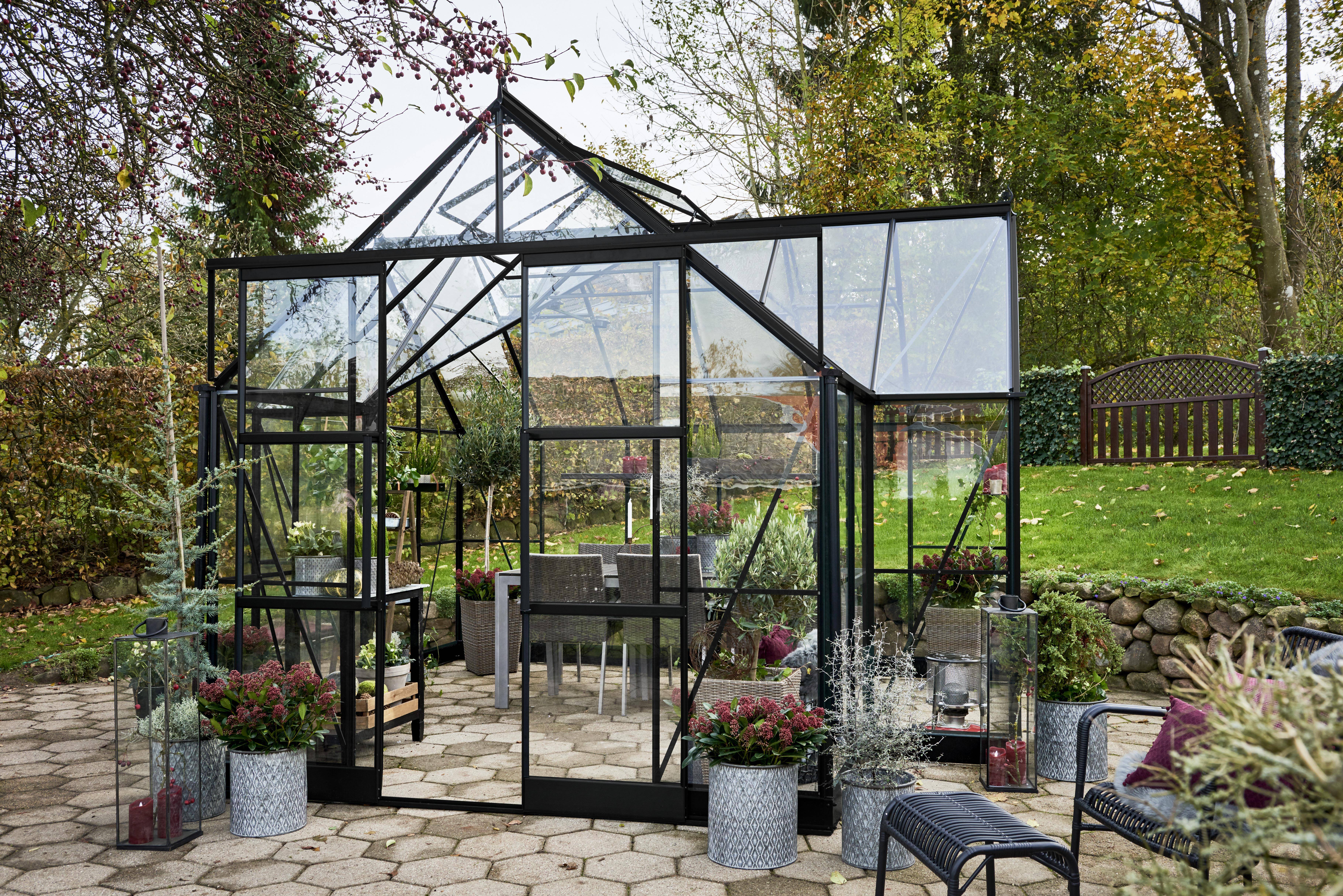 Halls Garden Room + F06482 Drivhus med fundament, 12,9 m², sort.