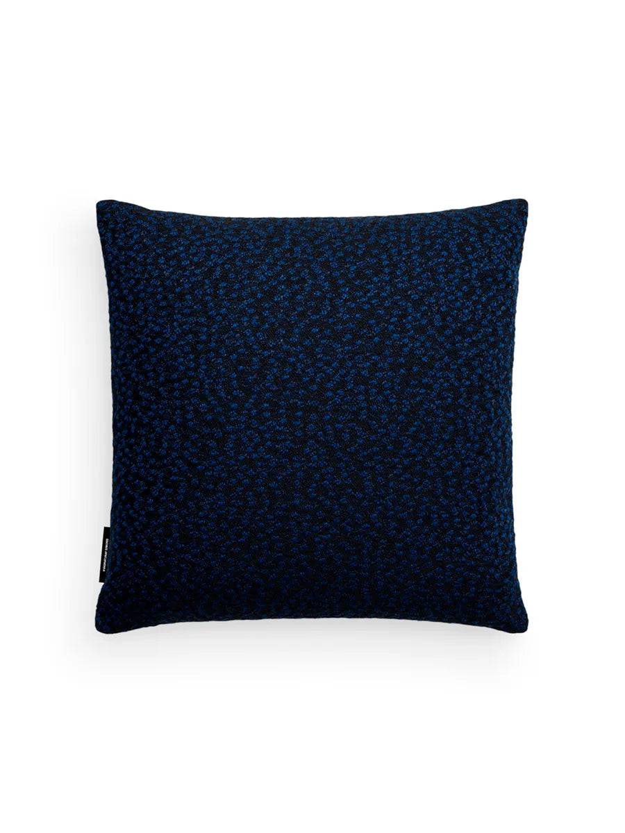 Ria Cushion, 45 x 45 cm fra Kvadrat Dark blue - Jacobsen Plus
