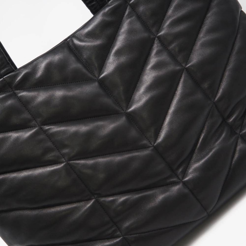 Yves Saint Laurent Vintage Yves Saint Laurent Tote L 32cm x W 55cm x D 17cm - Totebags hos Magasin