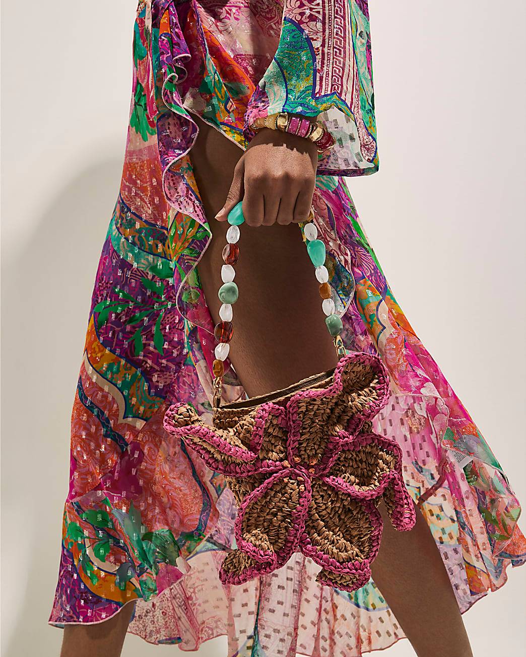 Beige Raffia Flower Bag