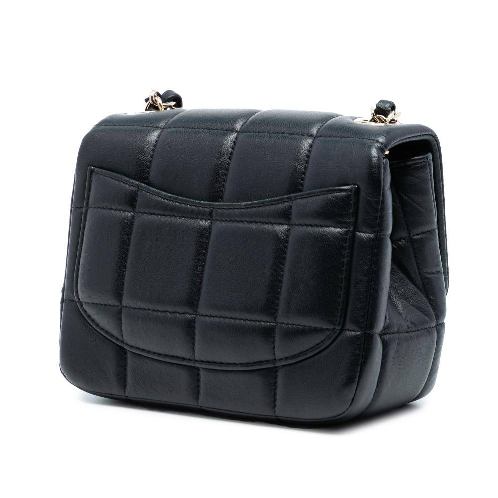 Chanel Vintage Chanel Flap Bag L 13cm x W 15cm x D 7cm - Chanel Vintage hos Magasin.