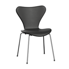 3107 Syver stol, fuldpolstret læder fra Fritz Hansen - Køb den her