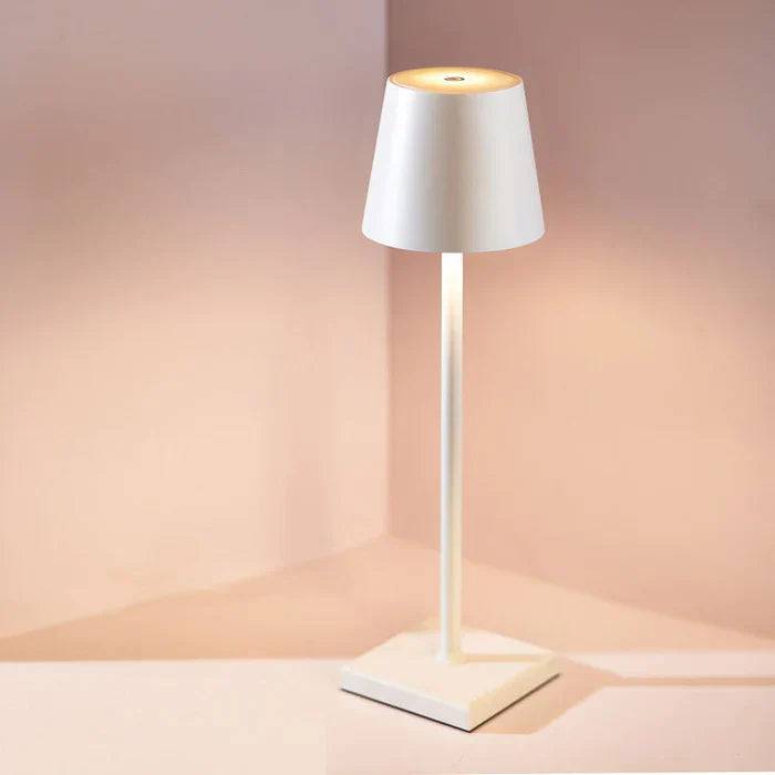 Stiliga ChicLuxe - Trådlampa för skrivbord med laddningsfunktion - Vit