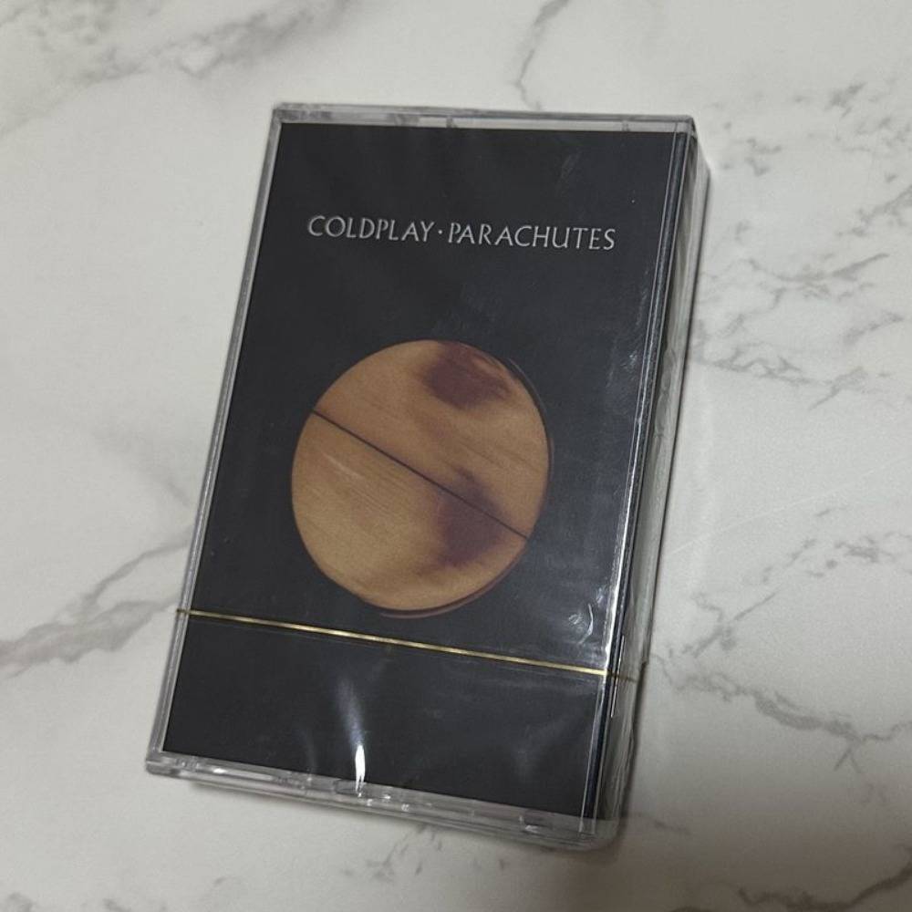 Brand New Sealed Cassette Tape Coldplay Parachutes Classic Rock Album with Lyric Book