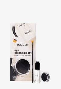 EYE ESSENTIALS SET - Sminkset
