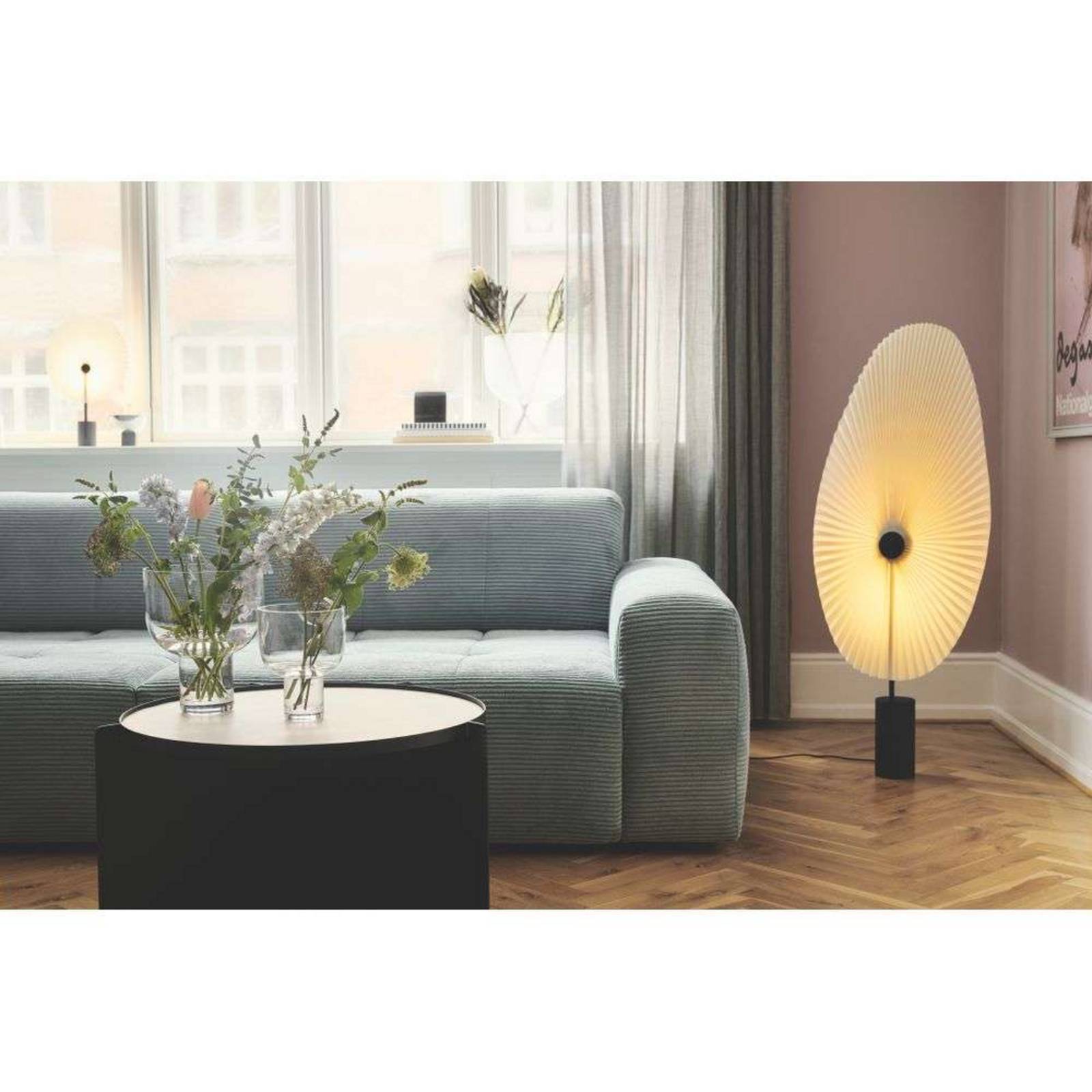 GEJST Golvlampa Liris, dimbar, Svart, Vardagsrum / matsal, Metall, Design, Golvlampa