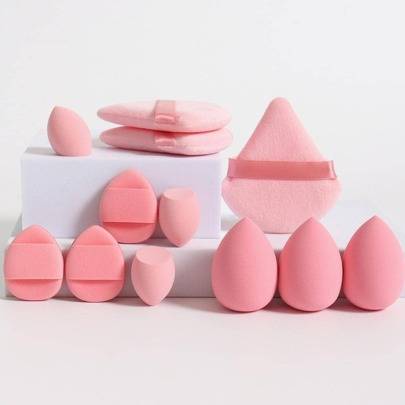 12-delars set med allround-sminksvampar bestående av 3 triangulära puderpuffar, 3 mini-luftkuddepuderpuffar, 3 vattendroppsformade sminksvampar och 3 - Multifärgad
