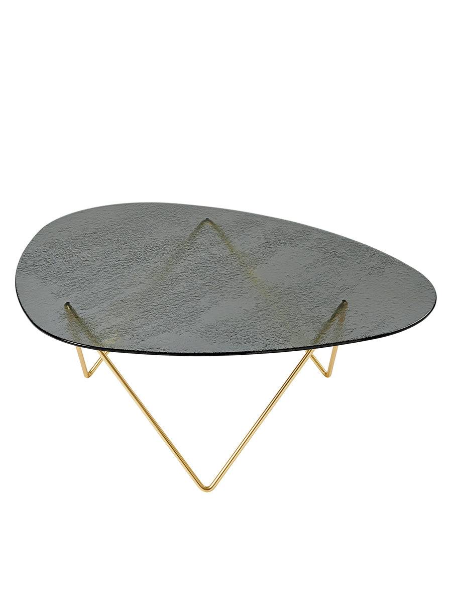 Pedrera Coffee Table, Smoke Structured Glass fra GUBI Brass - Jacobsen Plus