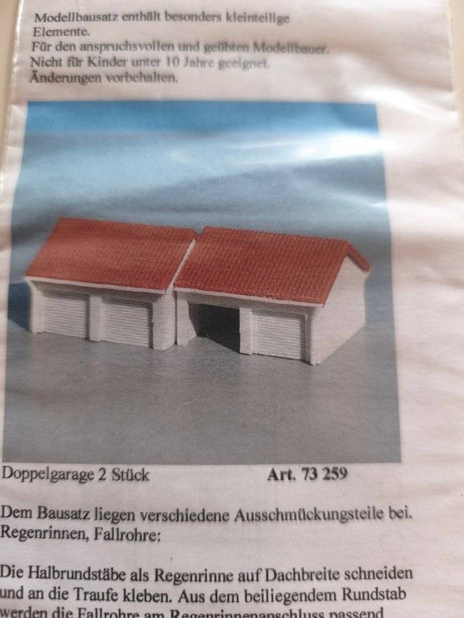 Märklin Z Modellbyggsats "Dubbelgarage" 2-pack, Art. 73 259