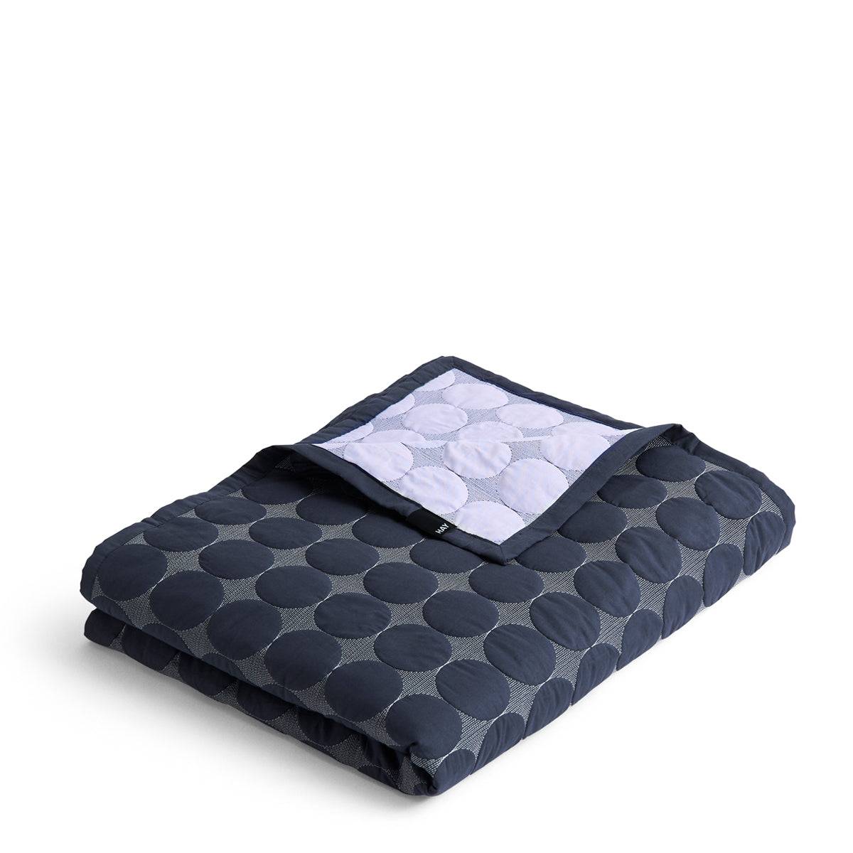 HAY Mega Dot Organic Sengetæppe - 245x195cm - Midnight Blue