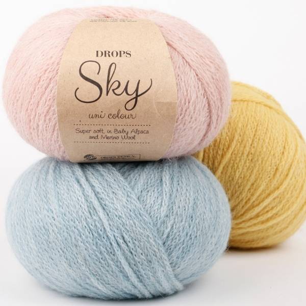 DROPS Sky 17 Karry (Mix) Indhold: 74% alpaca, 18% polyamid, 8% uld Garngruppe: B (20 - 22 masker) / 8 ply / DK Vægt/længde: 50 g = ca 190 meter Anbefalede pinde: 4.00 mm Strikkefasthed: 10 x 10 cm = 21 m x 28 p Håndvask, max 30°C / Tørres fladt.