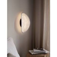 Tense Wall Lamp