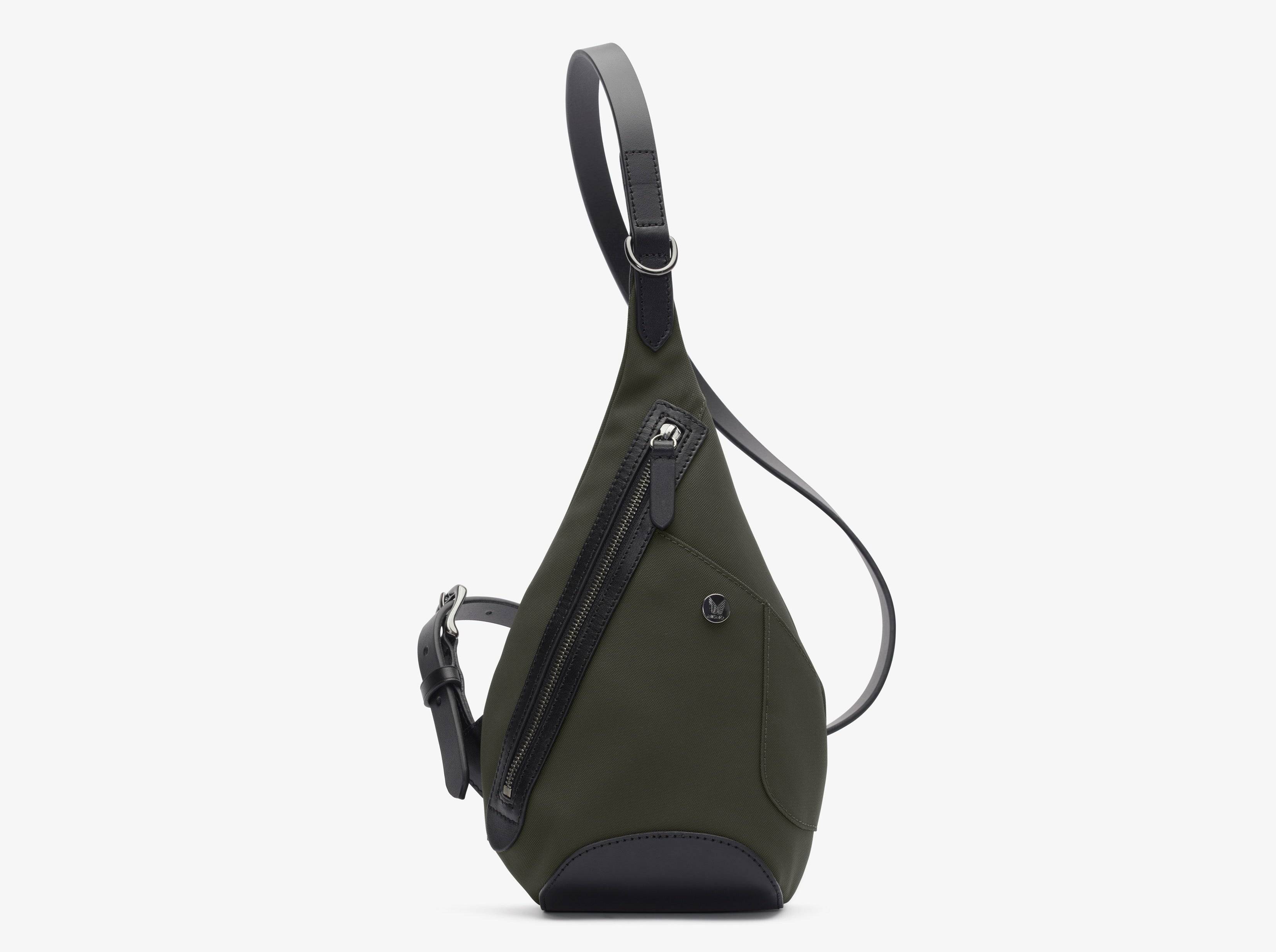 M/S Drop Bag – Shelter Green/Black - 80% recycled nylon / 20% full-grain bridle leather / Shelter Green Nylon / 4202.92