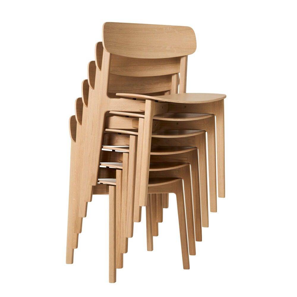 Anch Chair – Smuk og stabelbar stol i eg. Hvidpigmenteret Eg
