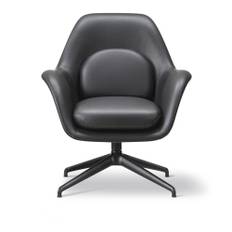 Fredericia Furniture - Swoon Lounge Petit Swivel Base Omni Black / Black - Drejelænestole - Space Copenhagen - Sort - Læder/Metal