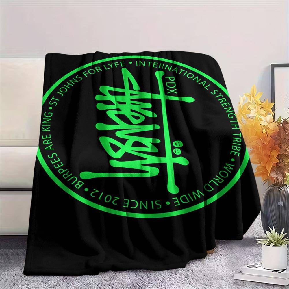 Stussy tryckt flanellfilt Sovrumstäcke Sofföverdrag Camping Varm filt Gåvor till familj och vänner(MJ073)