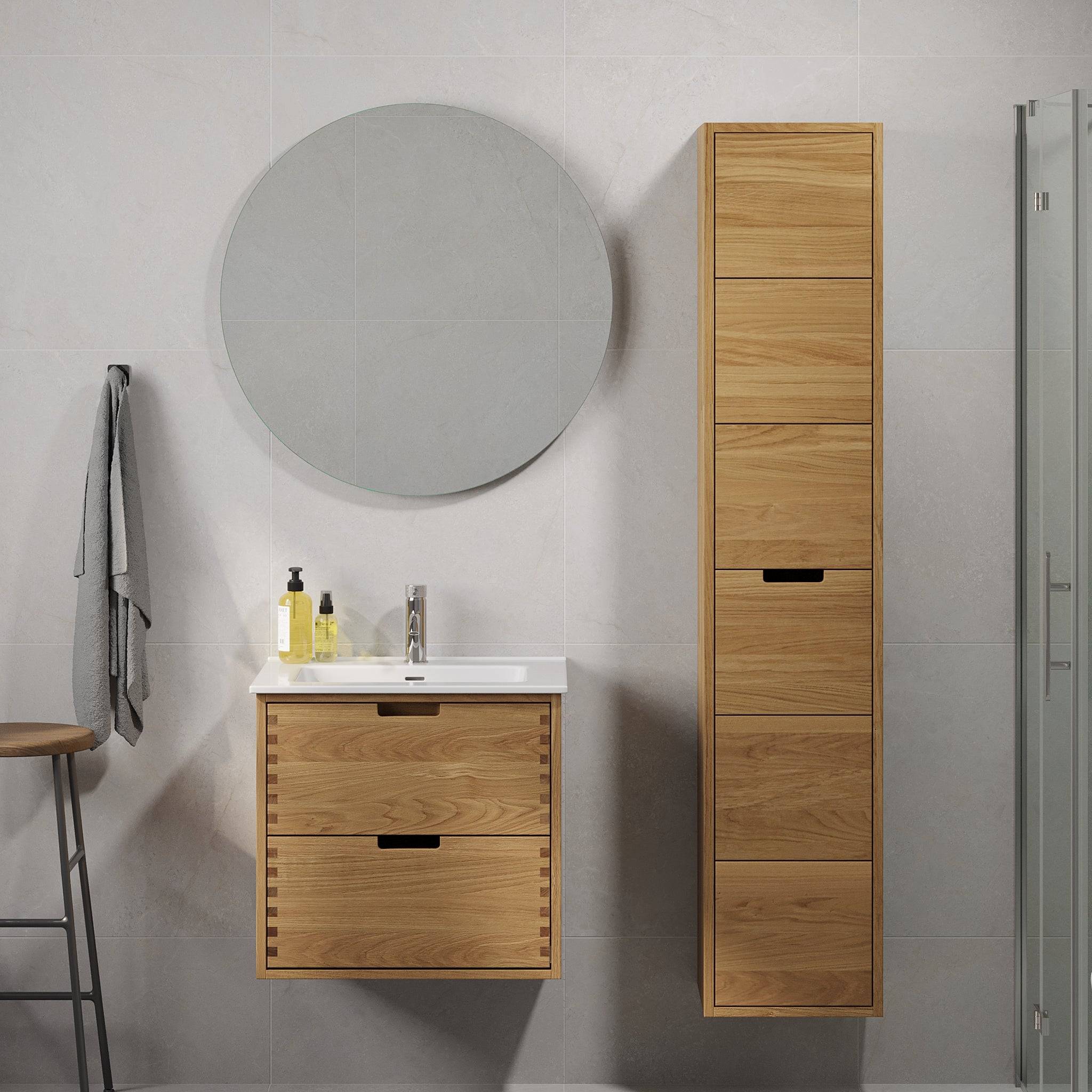Overskab i massiv egetræ - 1 dør - 35x19x90 cm - olieret eg - Egeskov - 1 låge