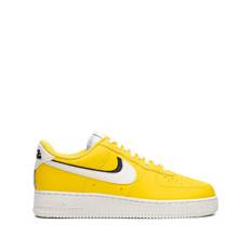 Nike - Air Force 1 '07 LV8 Tour Yellow låga sneakers - unisex - läder - 10 - Gul