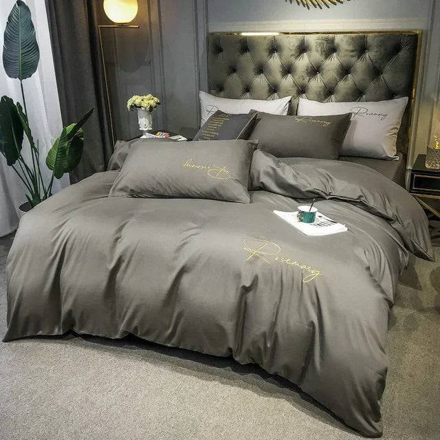 EmbroiLux Sängkläder - Elegant Lyxigt Sängöverkast med Broderidesign - 14 / 180x220cm
