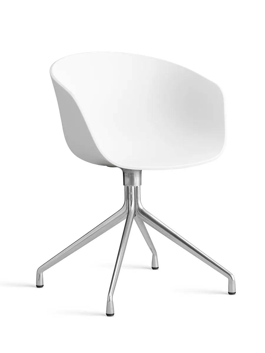 About a Chair AAC20 fra Hay White / Poleret aluminium - Jacobsen Plus