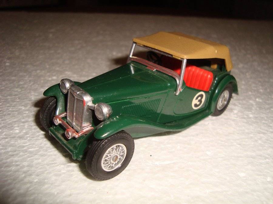 Vintage MG 1945 TC Matchbox skala 1:43 i metall raritet