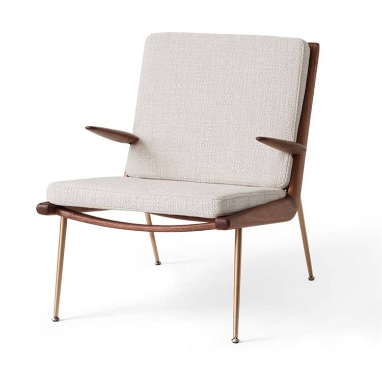 &Tradition Boomerang HM2 Loungestol Brass Oiled Walnut/Loop Cream 33 (Creme)