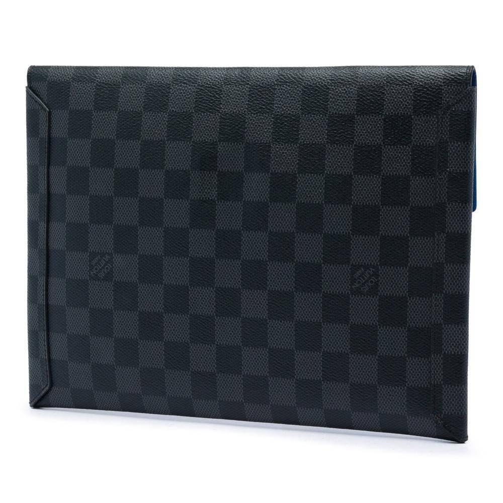 Louis Vuitton Vintage Louis Vuitton Clutch L 20cm x W 28cm x D 0.50cm - Clutches hos Magasin.