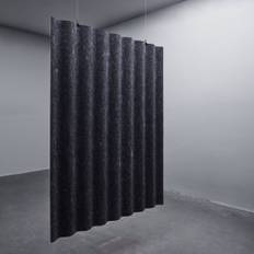 Skærmvæg hængende - Scala, Størrelse 1207x400x60 lodret, Farve Soundfelt VF18 (sort)