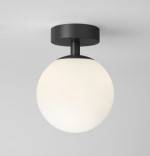 Denver væg/-loftlampe fra Astro lighting - Mat sort/opalhvid