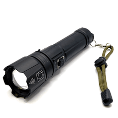 Laddningsbar Ficklampa 1000 Lumen - Vattentät och Zoombar