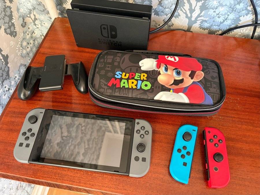 Nintendo Switch med tillbehör