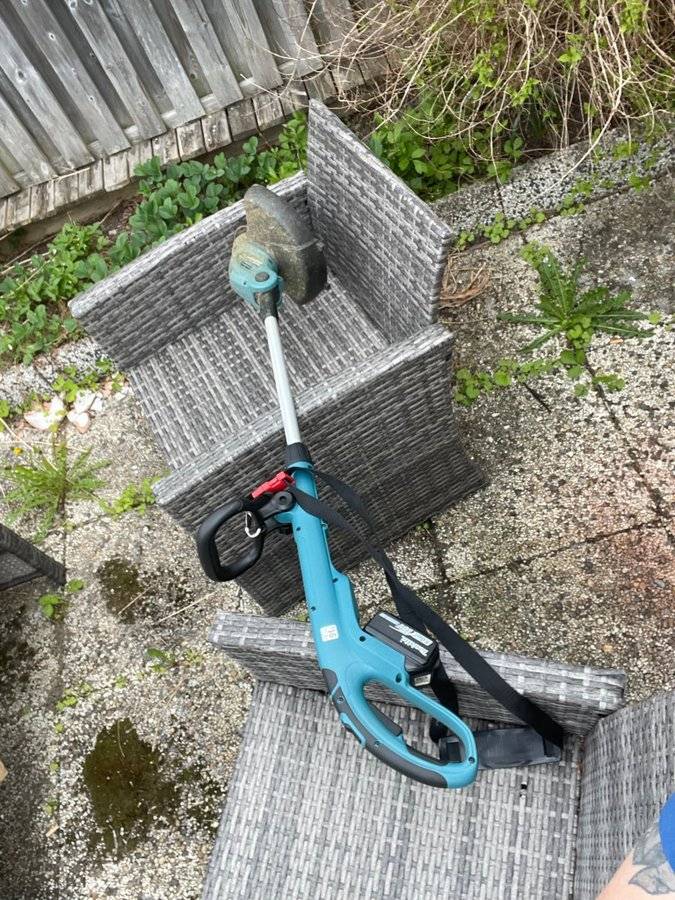 Makita DUR181Z Grästrimmer 18 V