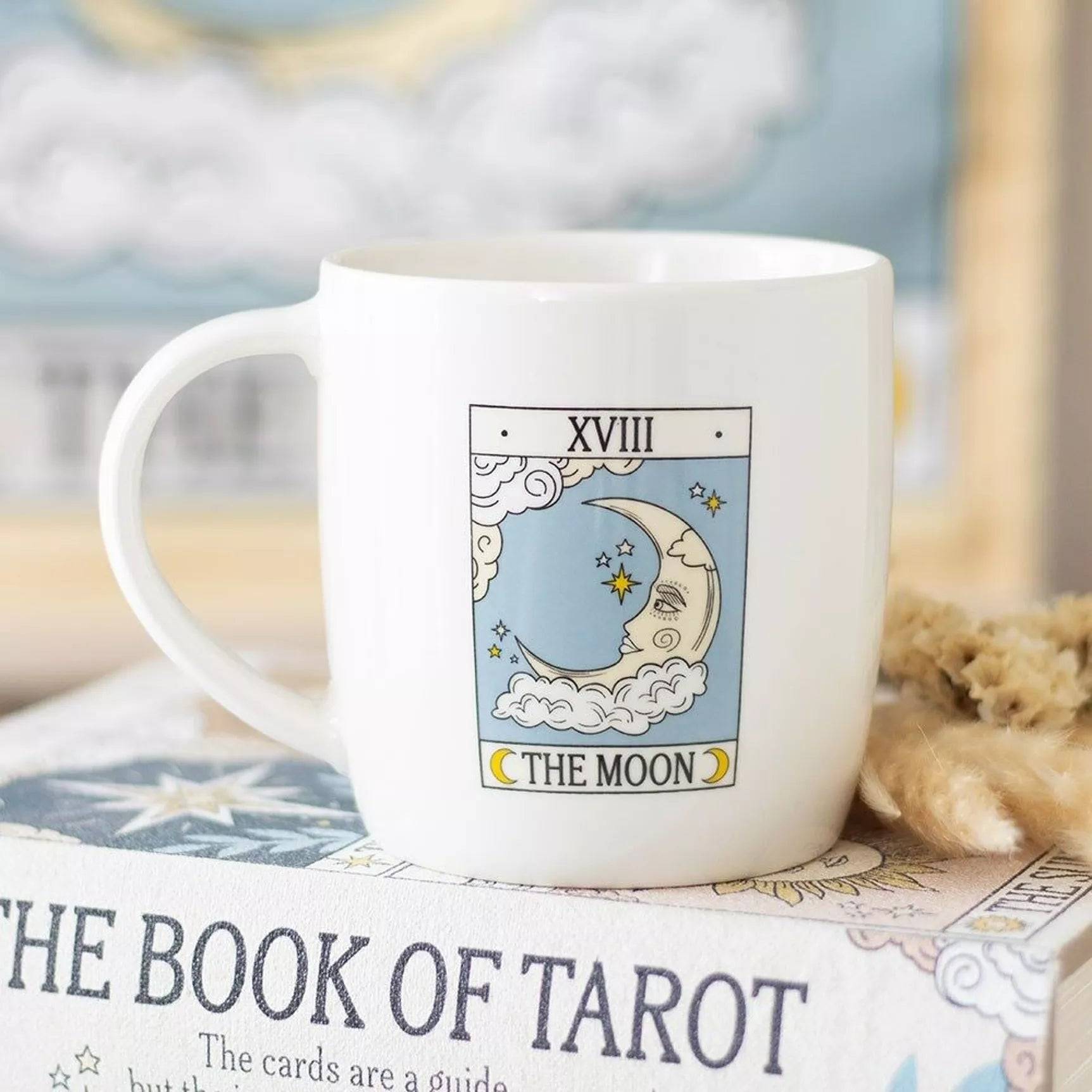 The Moon Vintage Tarot Mug – mystik i varje morgonstund.