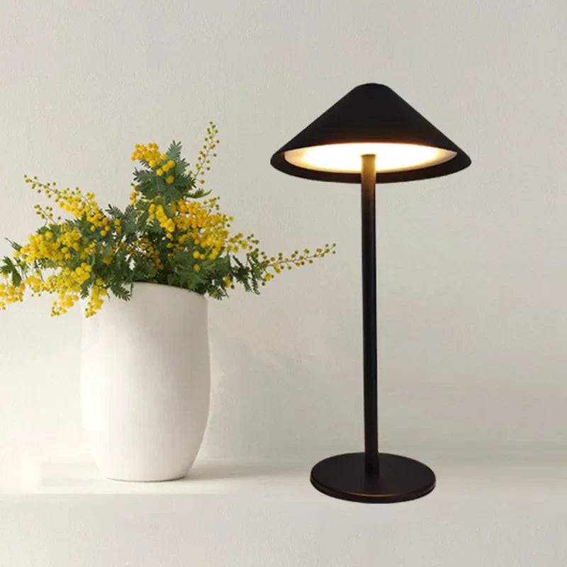 Elegant Trådlös Skrivbordslampa med Justerbart Ljus och Lyxig Design - Svart