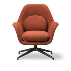 Fredericia Furniture - Swoon Lounge Petit Swivel Base Savoy Deep Red / Black - Drejelænestole - Space Copenhagen - RØD - Metal/Tekstilmateriale