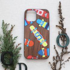 iPhone 12 Mini. Skateboard Træ