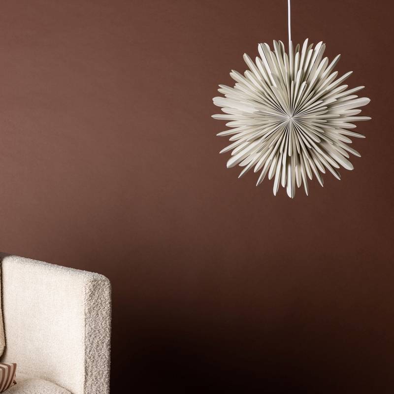 Topaz - Stjerneformet loftlampe i beige papir, to størrelser 46 cm.