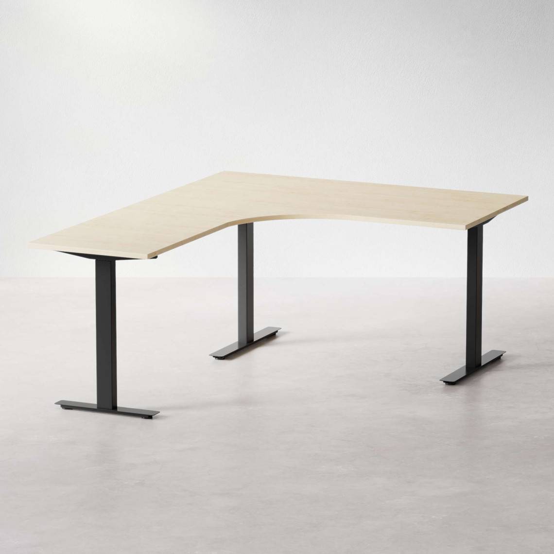 Fast hjørne skrivebord, Størrelse 160 x 200 cm, Bordplade Birk, Stativ Sort.
