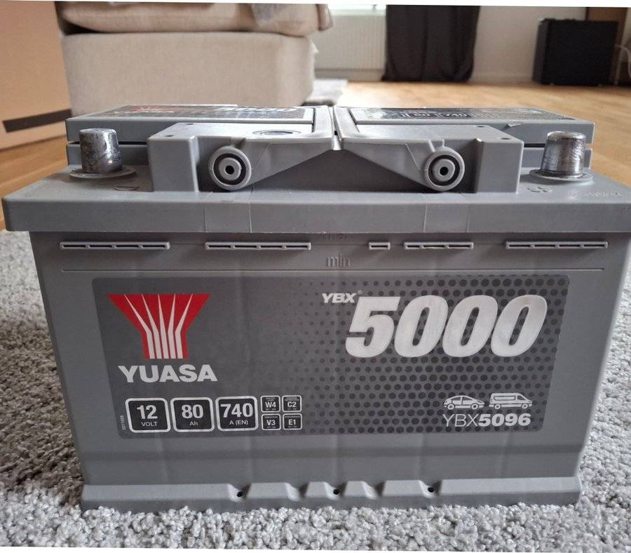 Yuasa Högprestanda Batteri 12V 80Ah 740A// Kvitto - FRI FRAKT!!