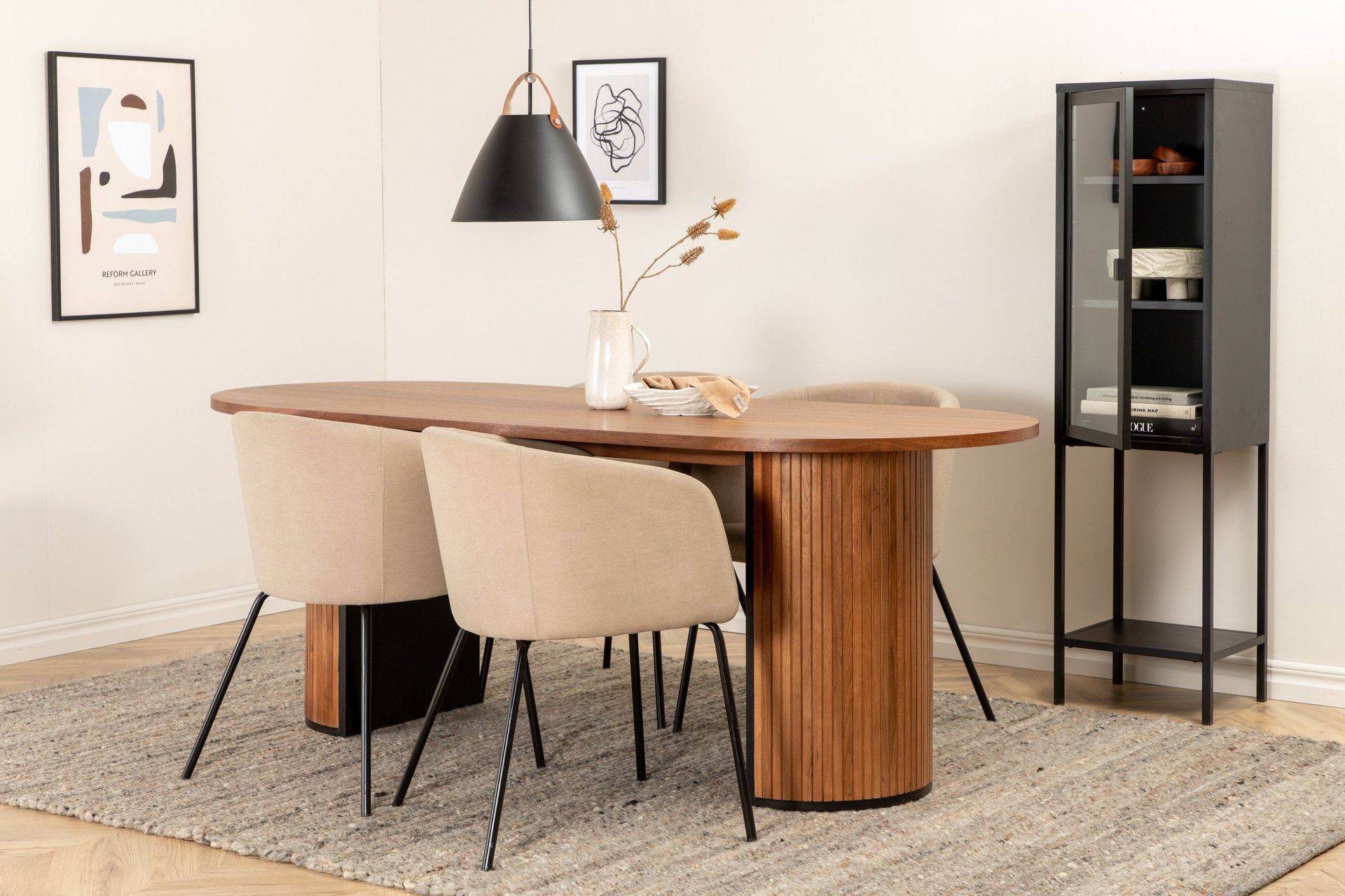 Venture Home Biana Matgrupp 200 cm Oval inkl 4 Berita Stolar - Valnöt/Beige/Svart Matgrupper Beige,Svart Träfaner