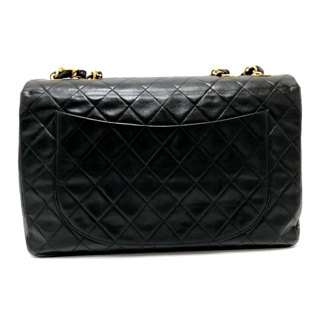 Chanel Vintage Chanel Flap Bag L 22cm x W 33.5cm x D 10cm - Chanel Vintage hos Magasin.