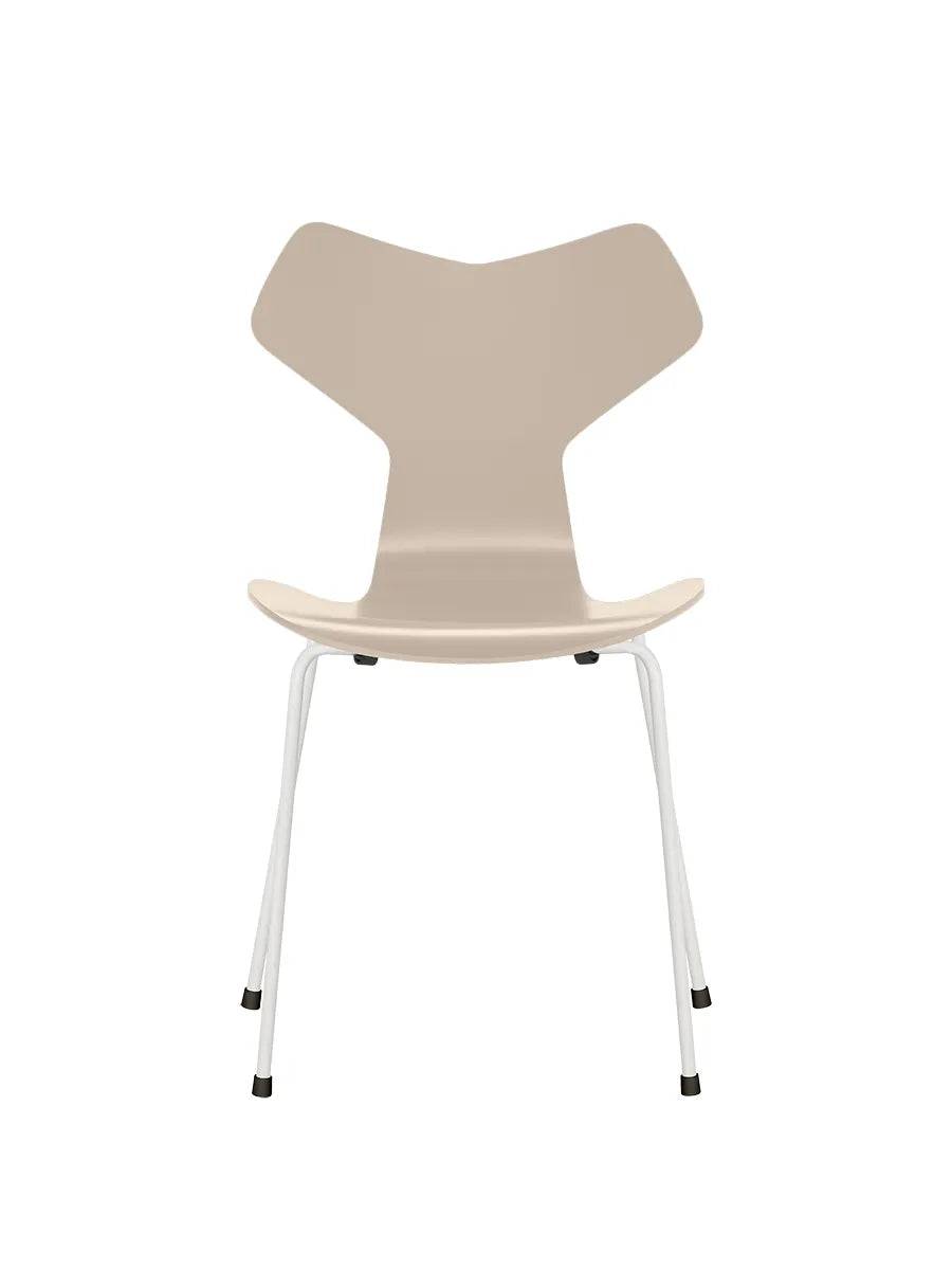 3130 Grand Prix stol lakeret af Arne Jacobsen Light Beige / Hvid - Jacobsen Plus