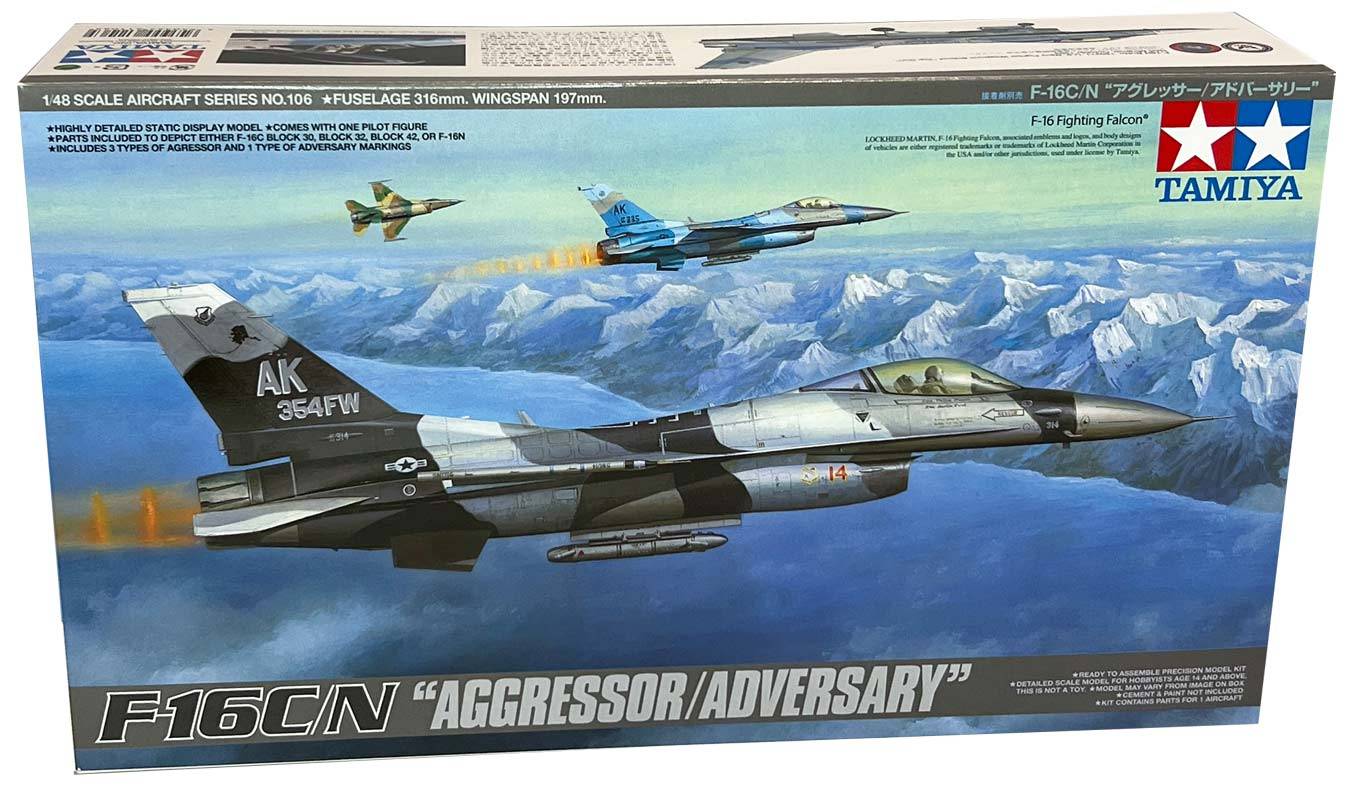Tamiya F-16C/N "Aggressor / Adversary" modellflygplan