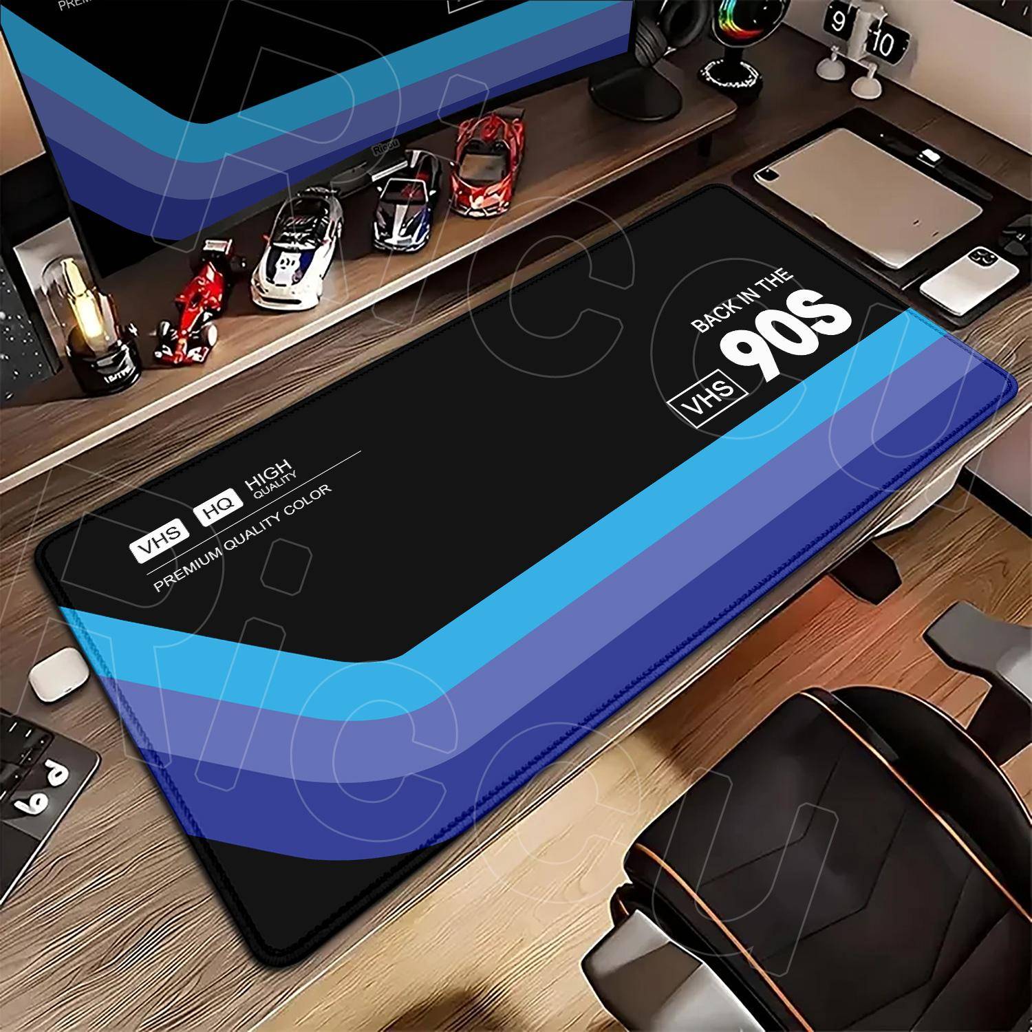 VHS Retro Överdimensionerad Musmatta 120x60cm Dator Musmatta Minimalism Skrivbordsmatta XXXL Sömkant Tangentbordsmatta Spel Hastighet Musmatta