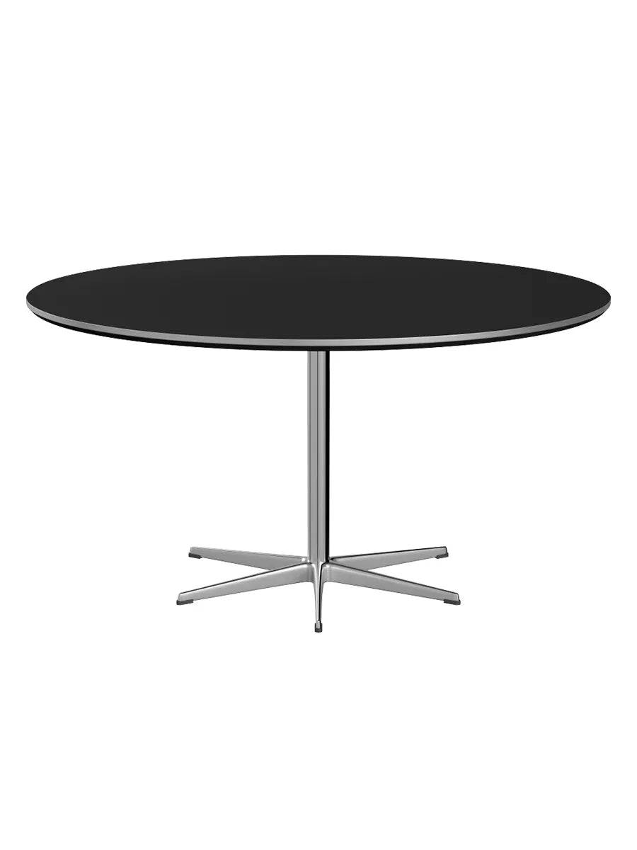 Piet Hein A826 Spisebord, Ø145 cm fra Fritz Hansen Sort laminat m. alukant - Jacobsen Plus