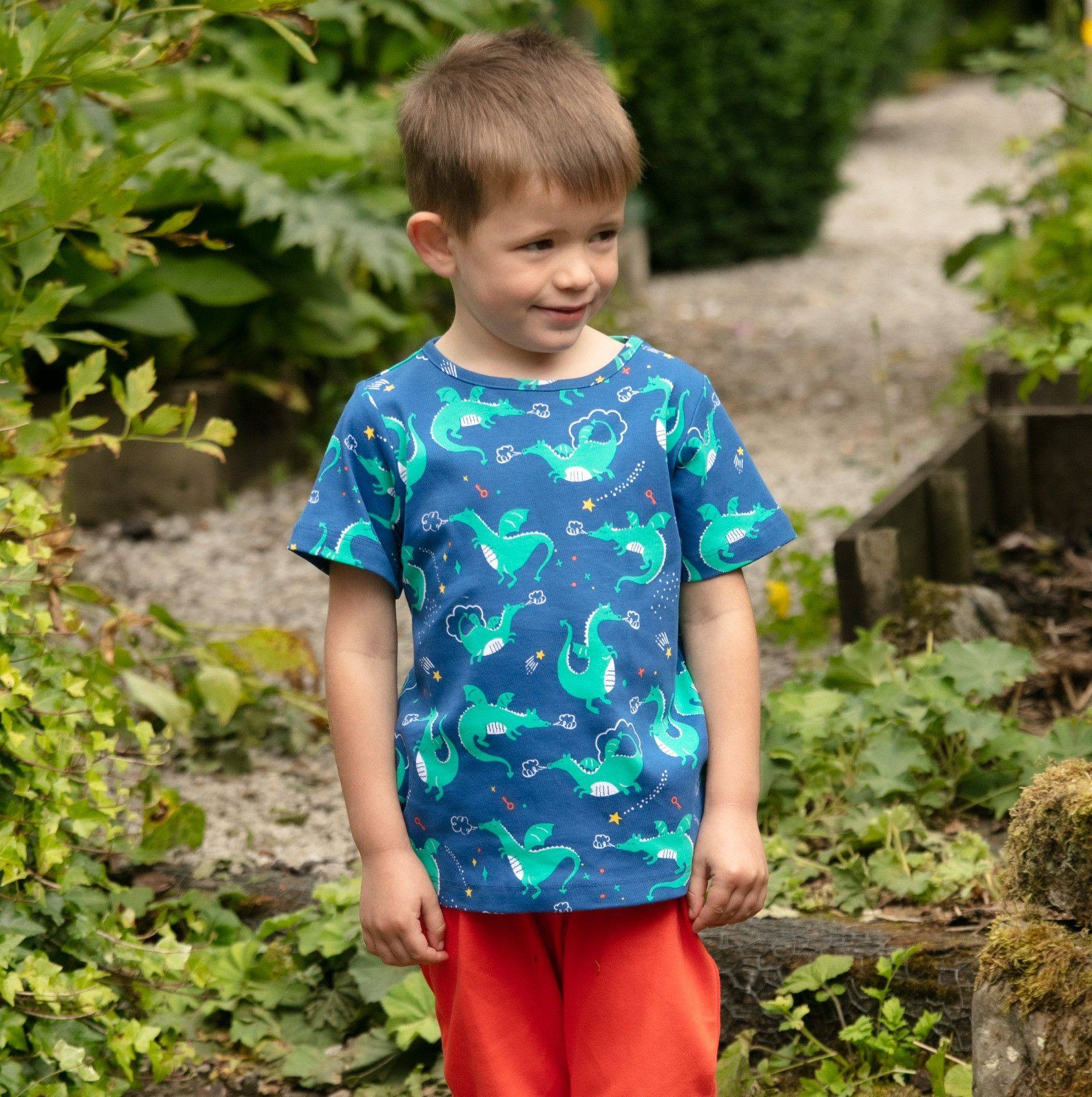 T-shirt tröja för barn kortärmad blå – Magisk drake 2-8år Piccalilly: 7-8år