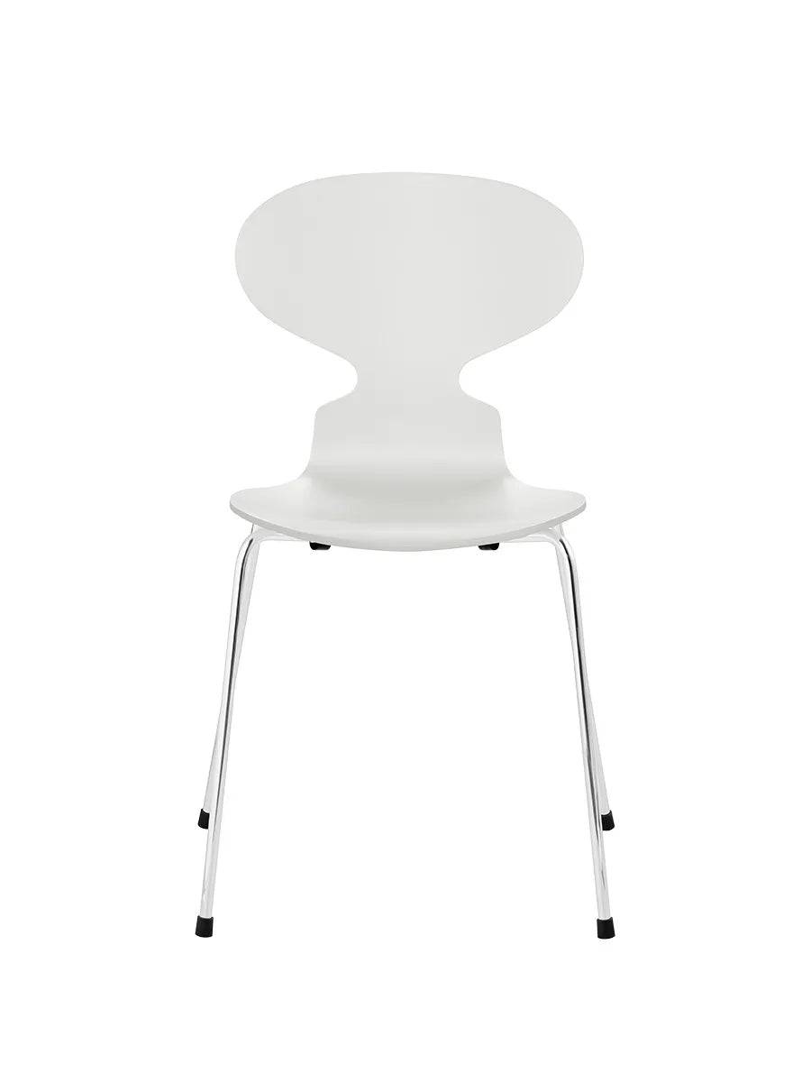3101 Myren Stol lakeret af Arne Jacobsen Hvid / Krom - Jacobsen Plus