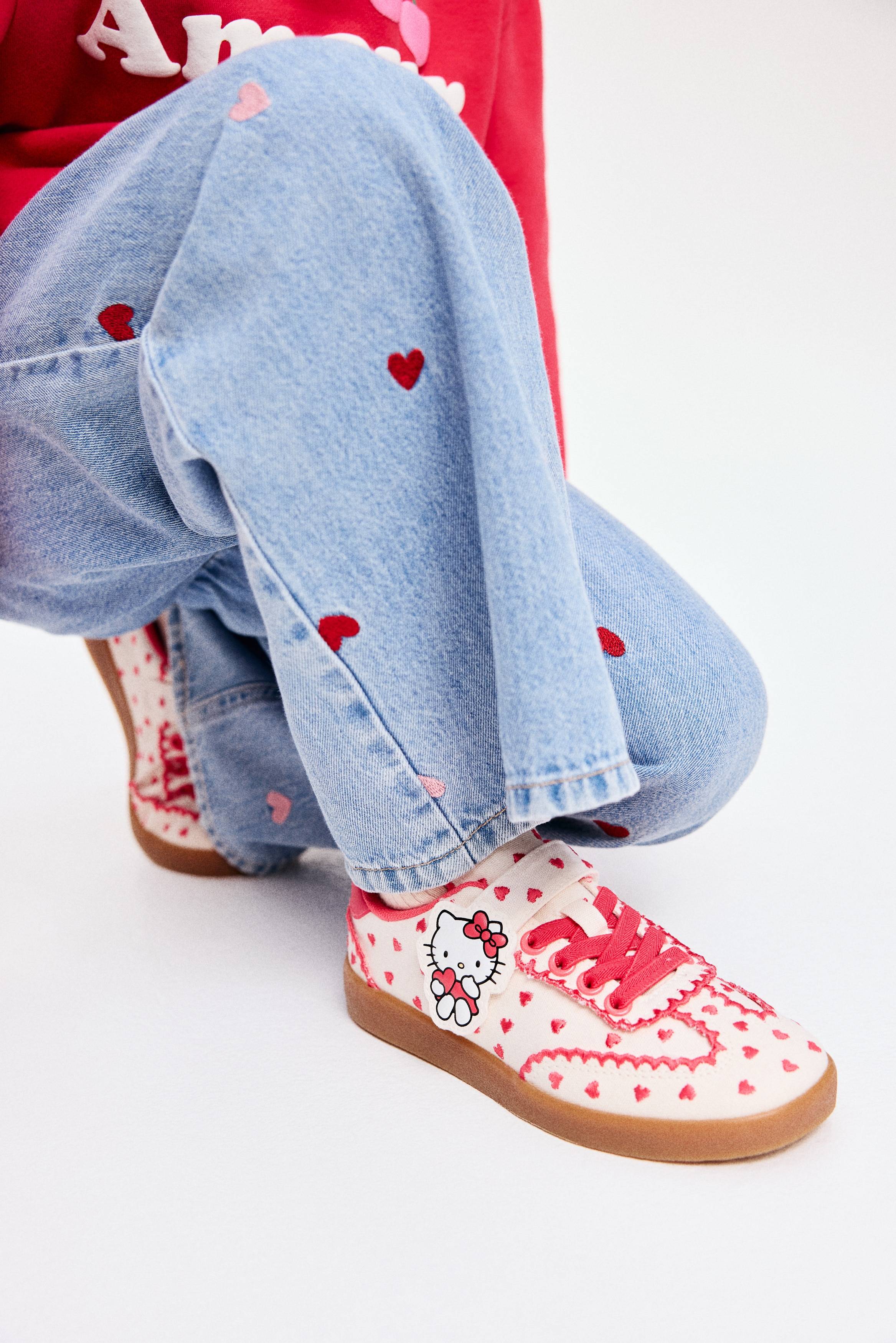 Pige - Rød/Hello Kitty Sneakers med motiver - Size: 33 - H&M
