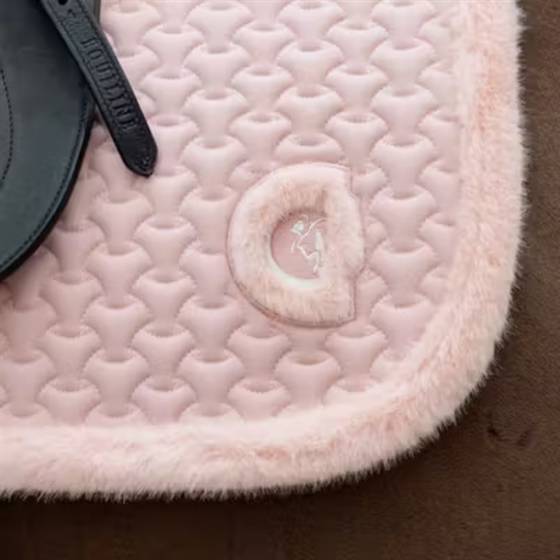 Kentucky Springunderlag Fake Fur Plaited Quilt.